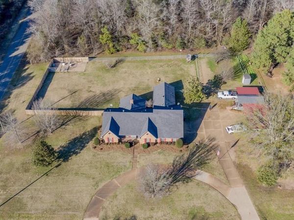 111 White Road, Frierson, LA 71027
