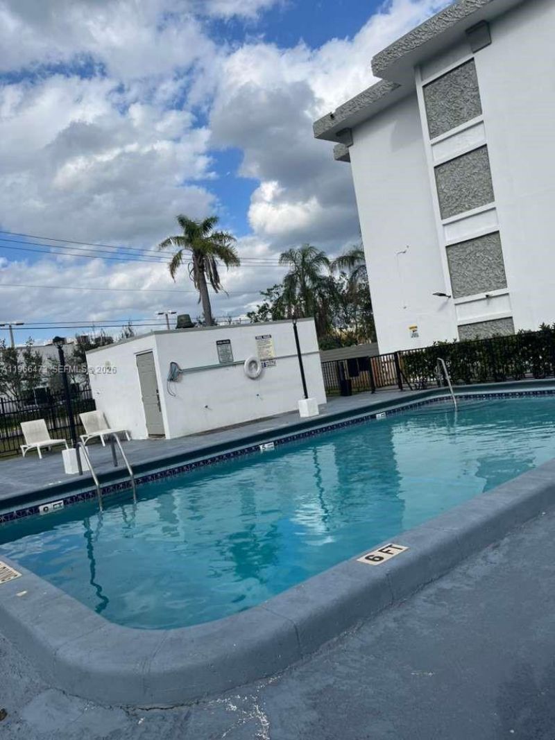 16450 NW 2nd Ave , Unit 214, Miami, FL 33169 Photo