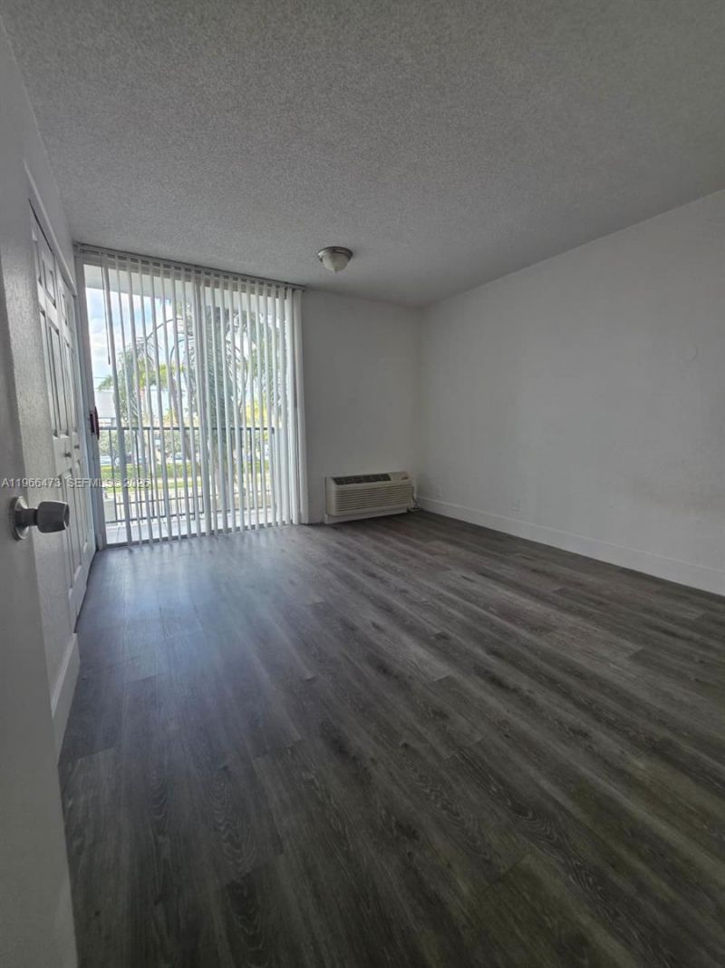 16450 NW 2nd Ave , Unit 214, Miami, FL 33169 Photo