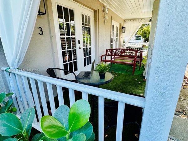 415 32nd St, Unit 3, West Palm Beach, FL 33407