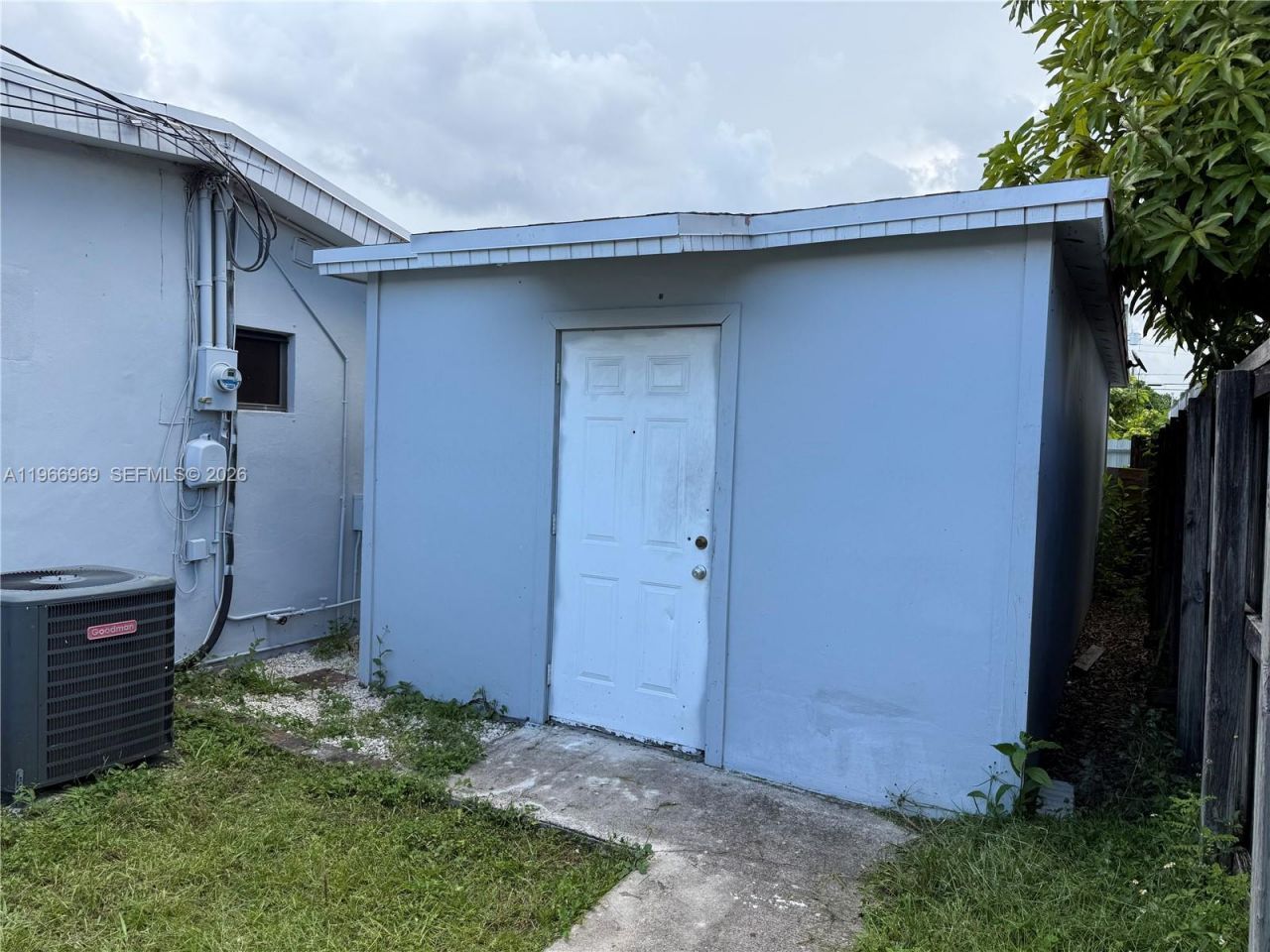 860 SE 9th Ct, Hialeah, FL 33010 Photo