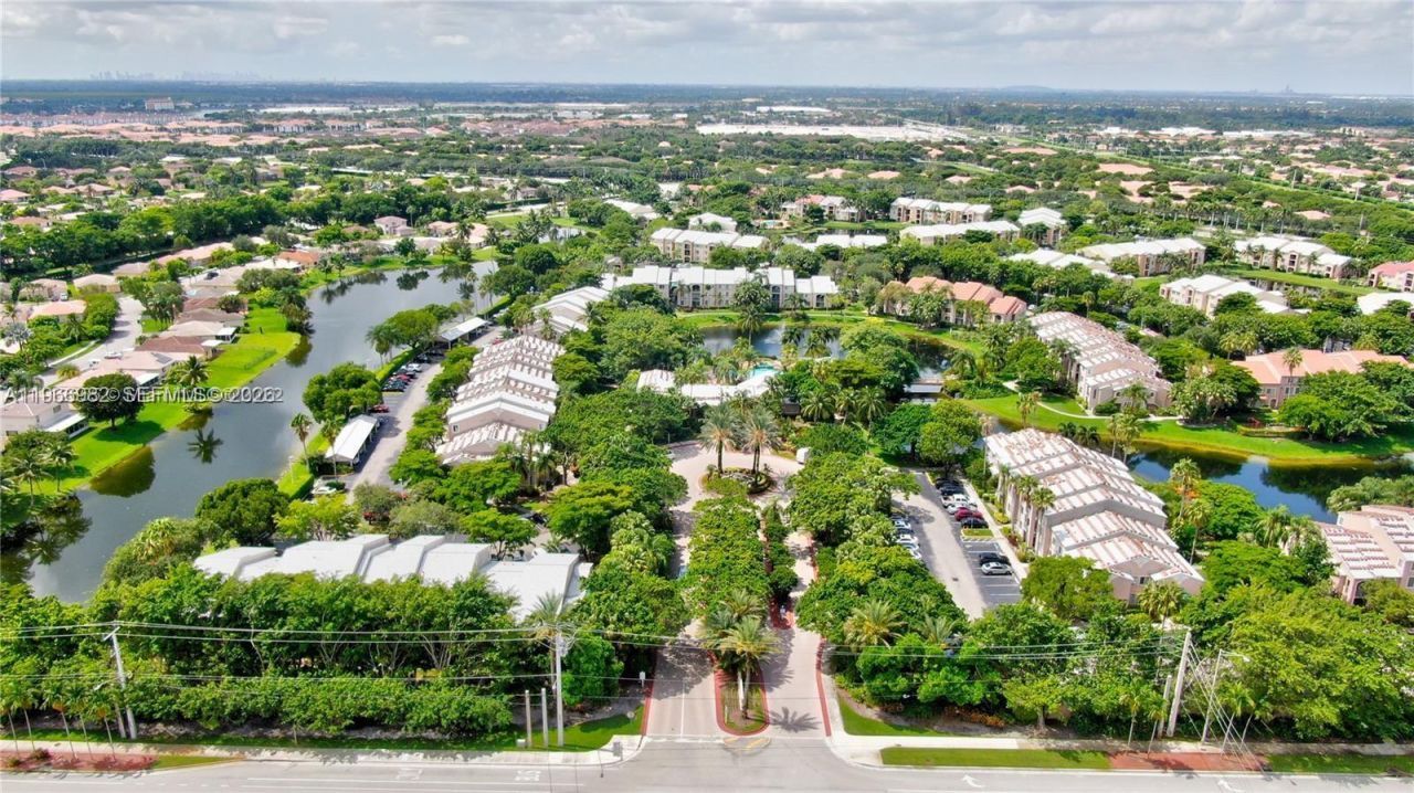 12124 Saint Andrews Pl , Unit 305, Miramar, FL 33025 Photo