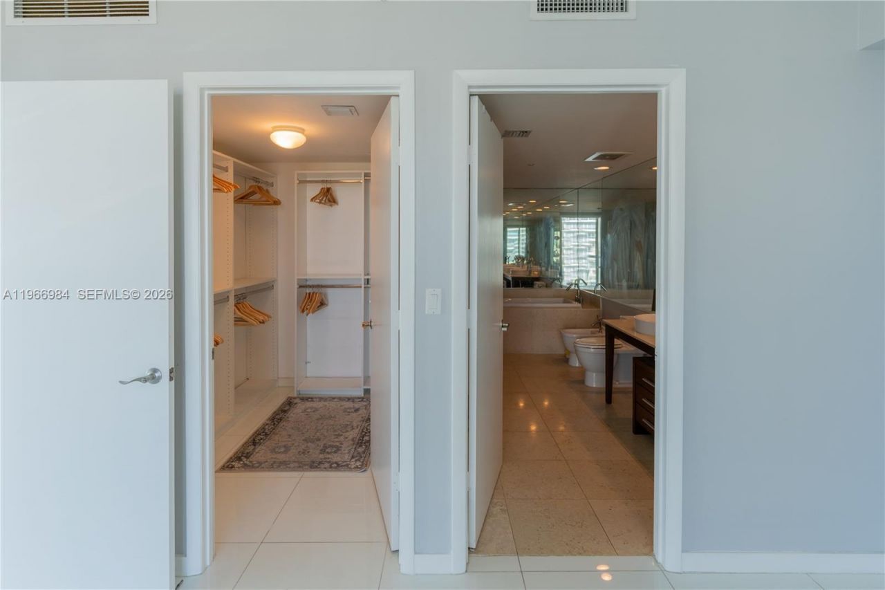 465 Brickell Ave , Unit 4802, Miami, FL 33131 Photo