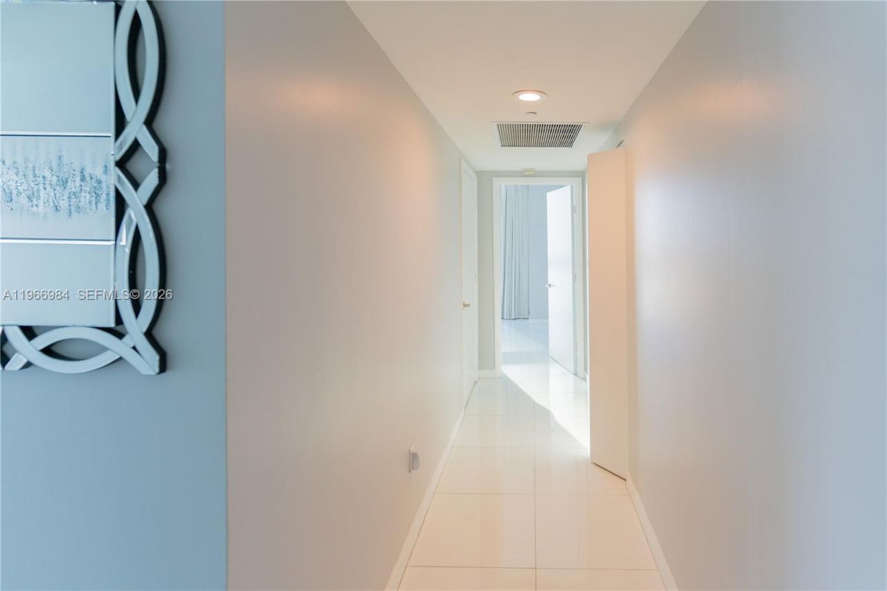465 Brickell Ave , Unit 4802, Miami, FL 33131 Photo
