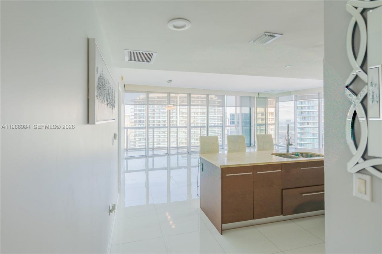 465 Brickell Ave , Unit 4802, Miami, FL 33131 Photo