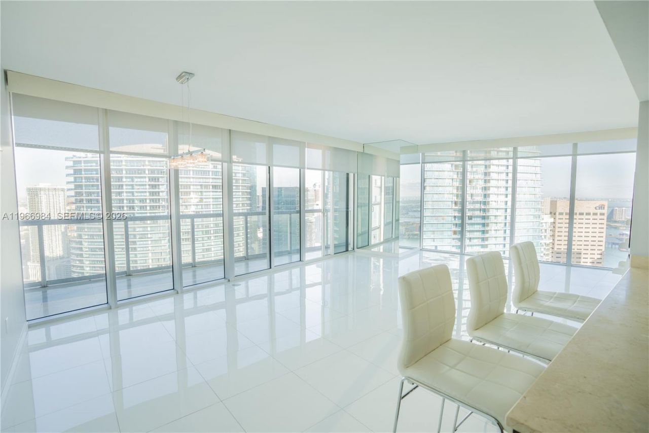 465 Brickell Ave , Unit 4802, Miami, FL 33131 Photo