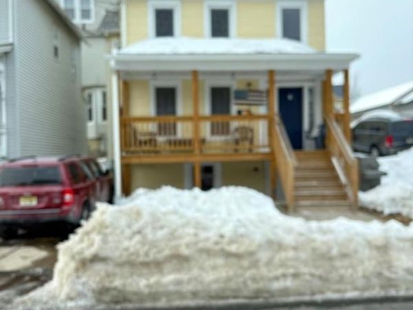 6 Madison St, Newton, NJ 07860