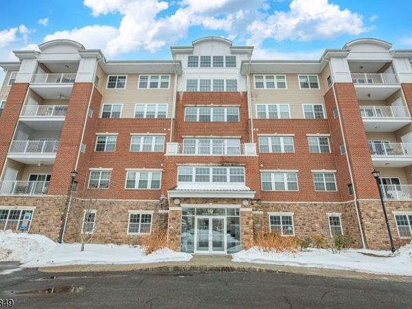 10323 Warrens Way, Wanaque, NJ 07465