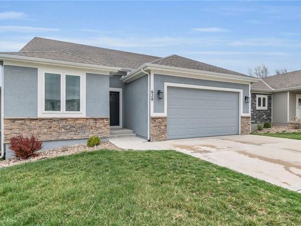 628 NW 110th Street, Kansas City, MO 64155