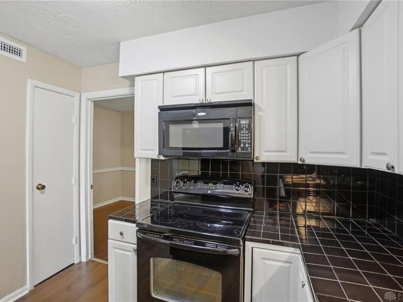 615 Villa Road, Unit K, Springfield, OH 45503 Photo 9