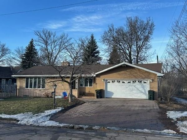 842 Fir Avenue, Bird Island, MN 55310