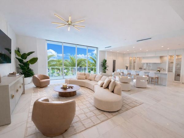 220 SE Mizner Boulevard, Unit Ph907, Boca Raton, FL 33432