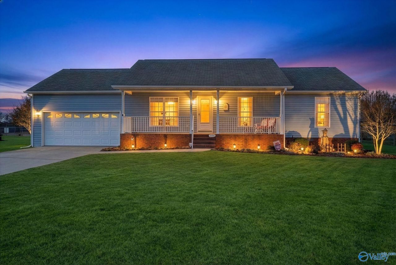 25151 Scarlett Lane, Athens, AL 35613 Main Photo