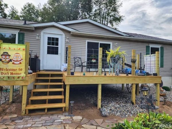 7695 S 200, North Judson, IN 46366