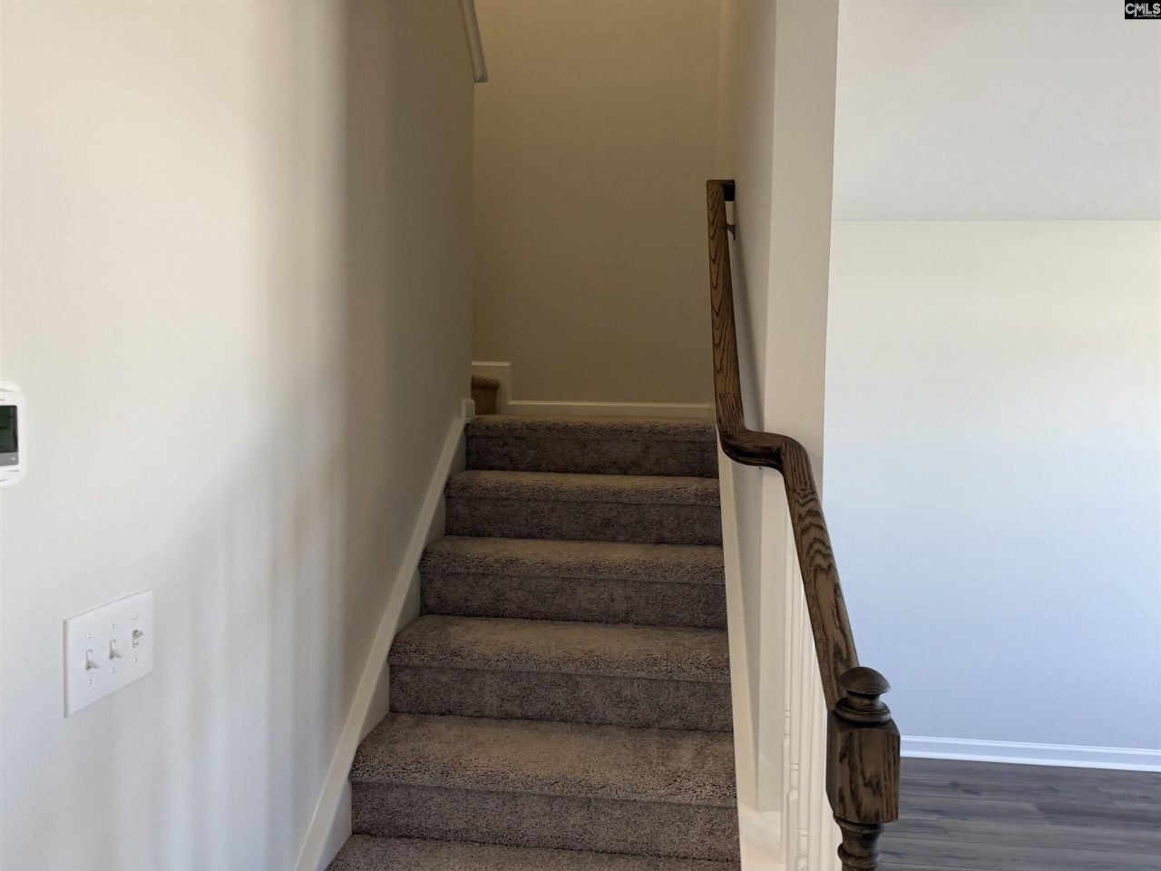 153 Carr Lane  Photo 4