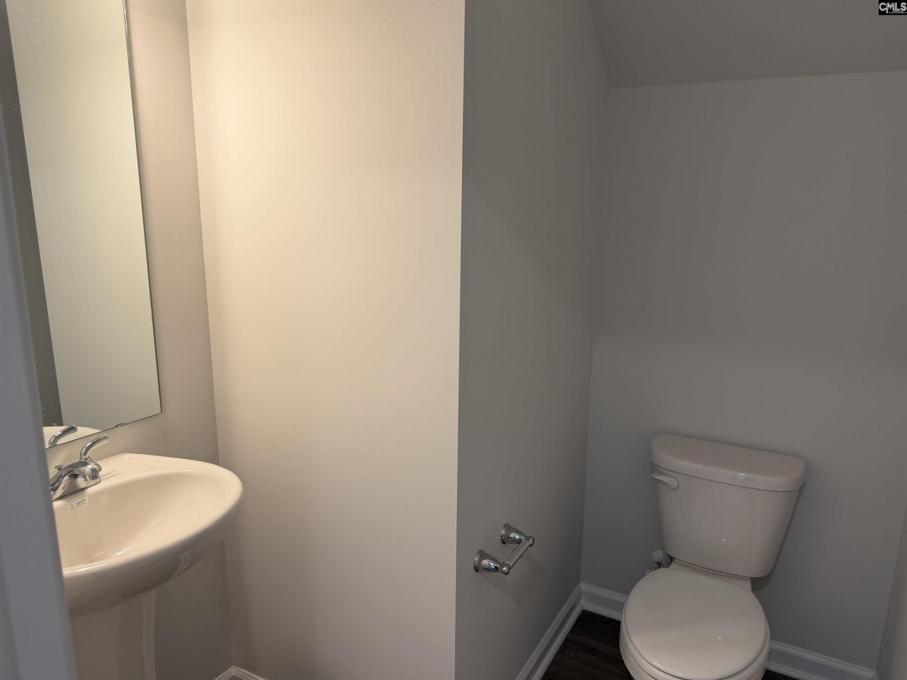 153 Carr Lane  Photo 5