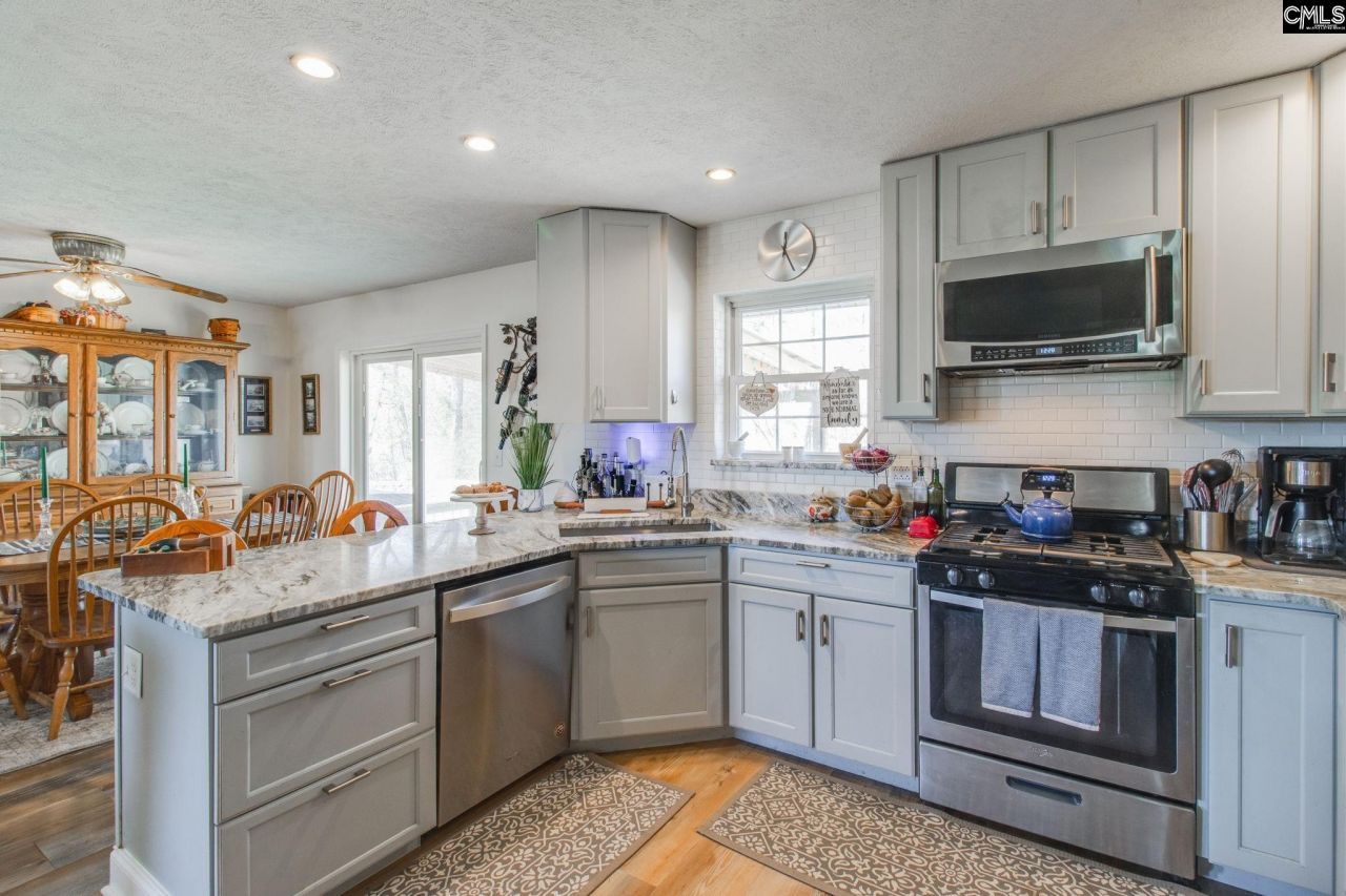 1080 Fox Young Road Photo 10