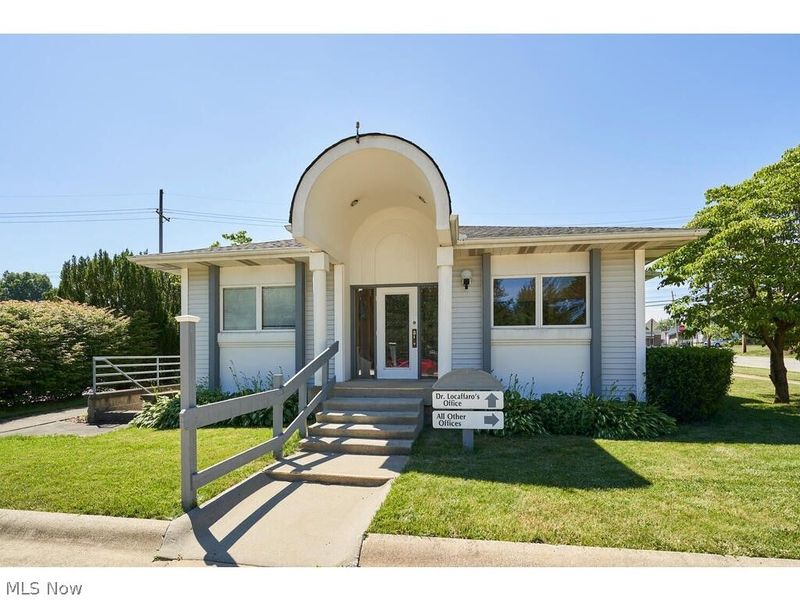 727 Graham Road, Stow, OH 44224 Photo 2