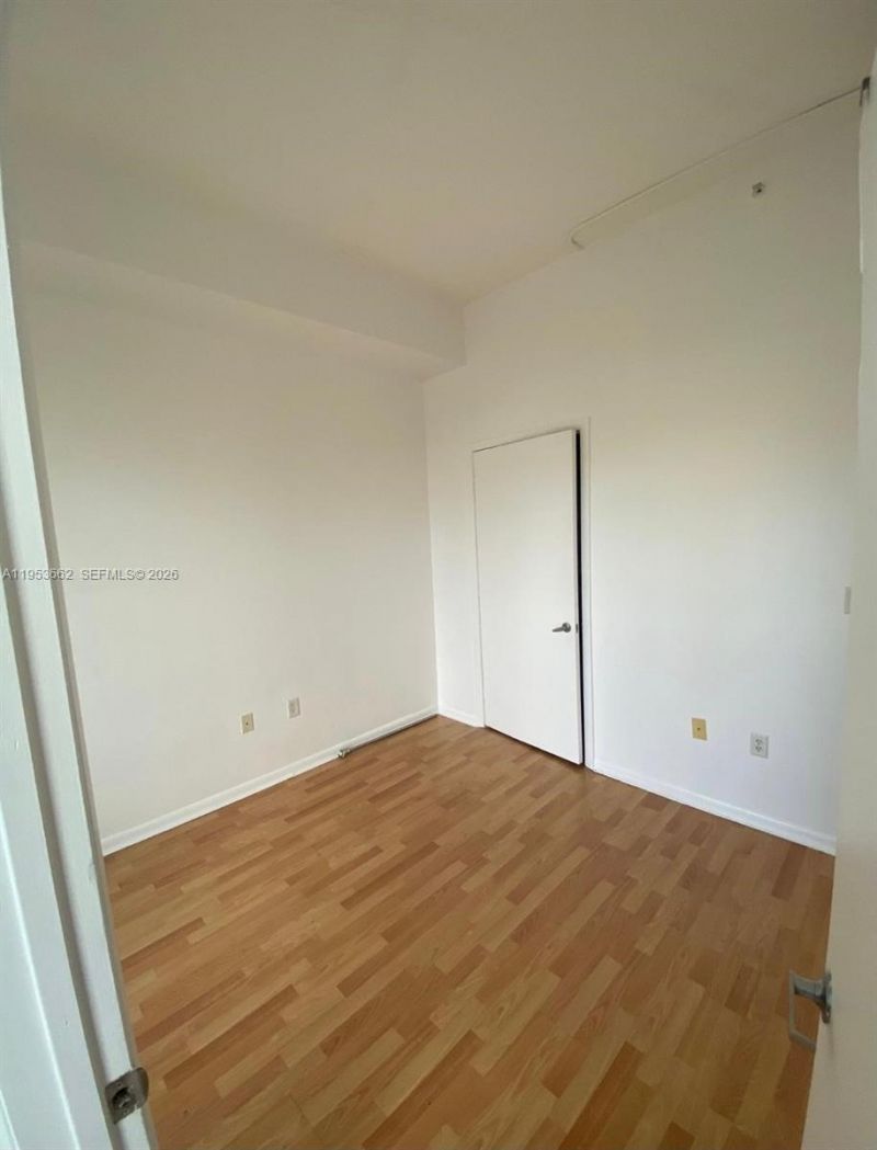 10 SW South River Dr, Unit 802, Miami, FL 33130 Photo