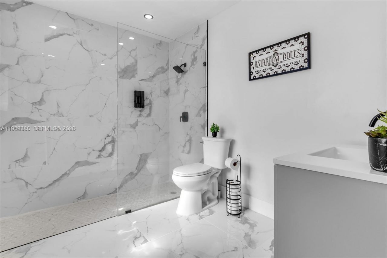 13741 SW 72nd Ter, Miami, FL 33183 Photo