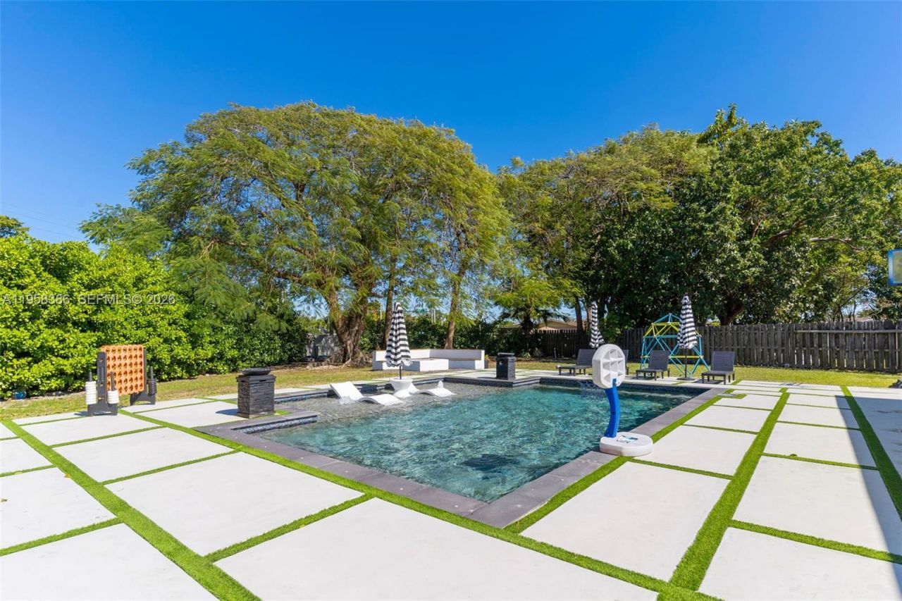 13741 SW 72nd Ter, Miami, FL 33183 Photo