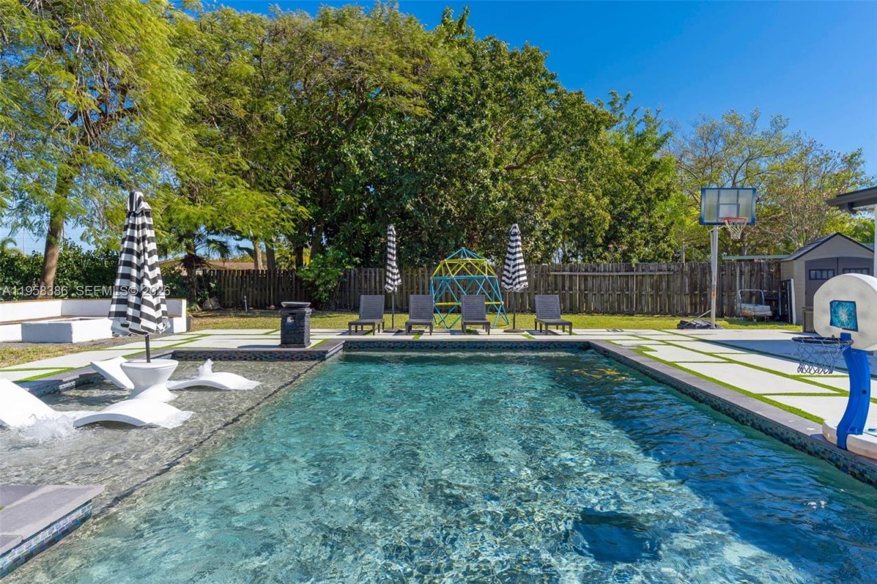 13741 SW 72nd Ter, Miami, FL 33183 Photo