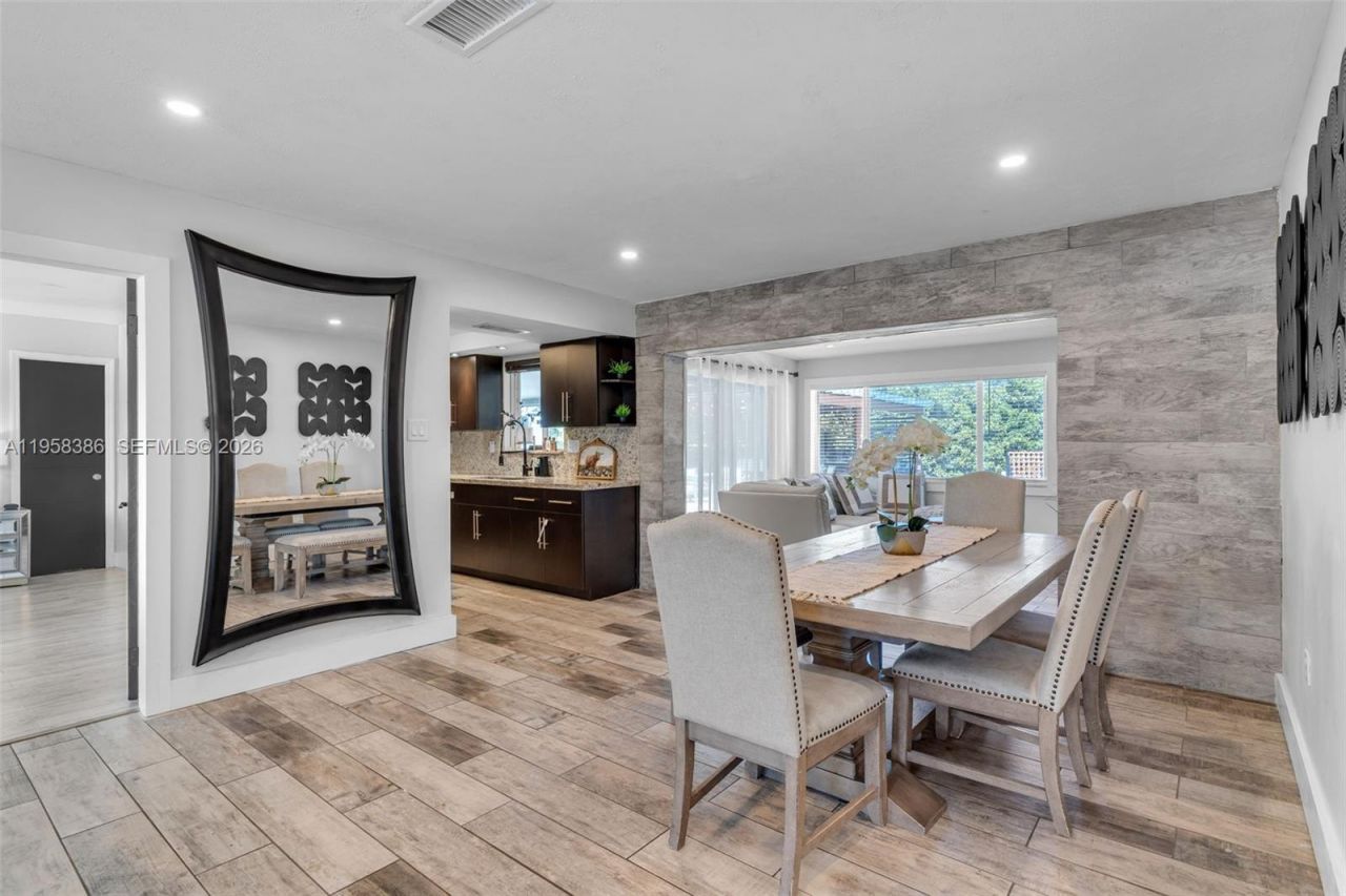 13741 SW 72nd Ter, Miami, FL 33183 Photo