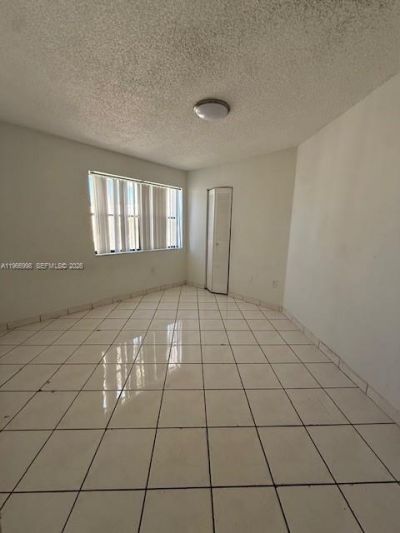 660 W Park Dr , Unit 1-201, Miami, FL 33172 Photo