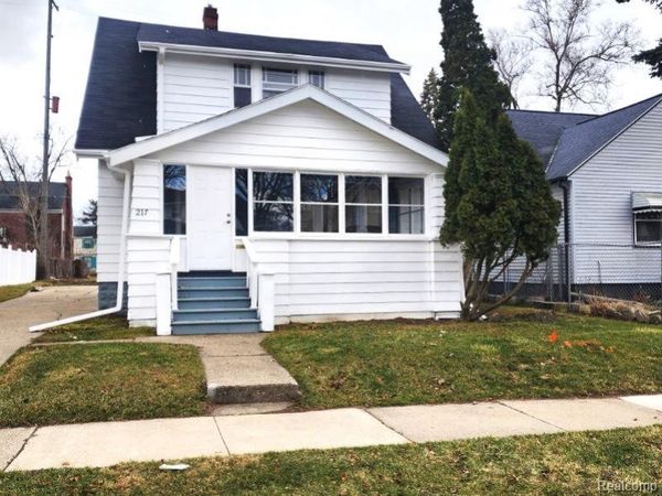 217 W Dewey Street, Flint, MI 48505