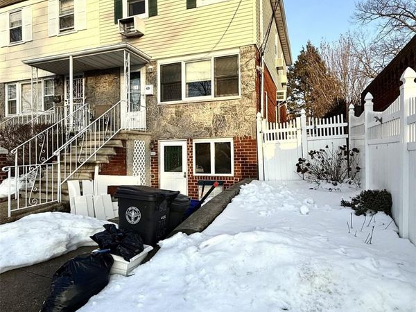 733 126th Street, College Point, NY 11356