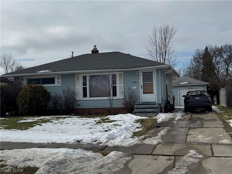 4692 Winter Lane, Brooklyn, OH 44144 Photo 2