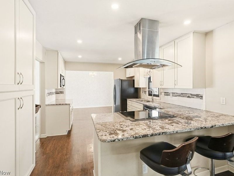 8280 Royal Ridge Drive, Parma, OH 44129 Photo 15