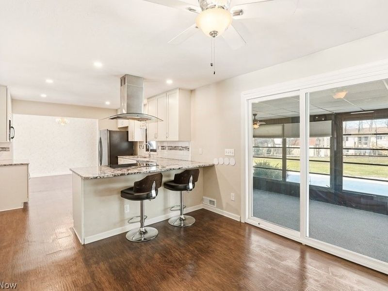 8280 Royal Ridge Drive, Parma, OH 44129 Photo 16