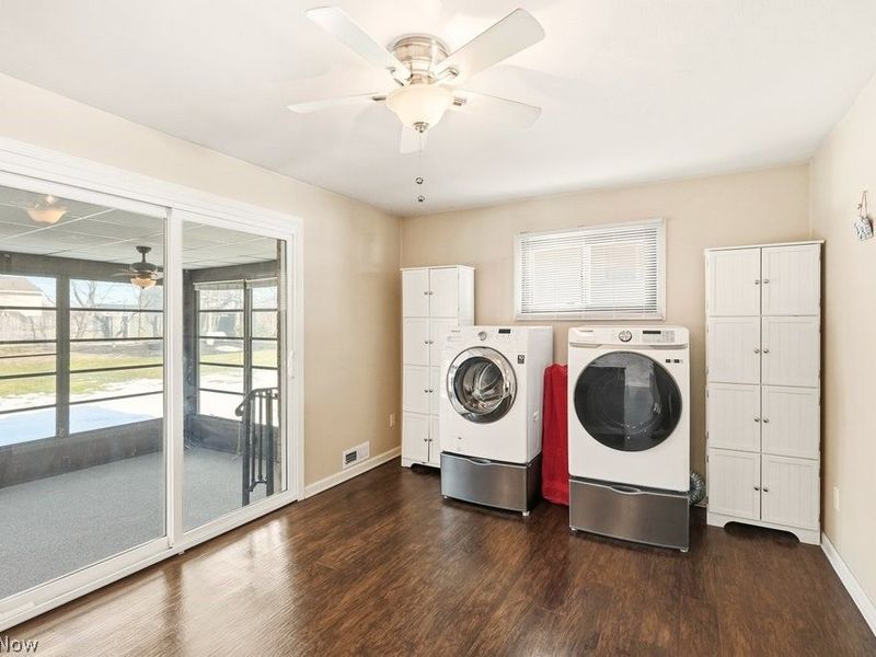 8280 Royal Ridge Drive, Parma, OH 44129 Photo 17