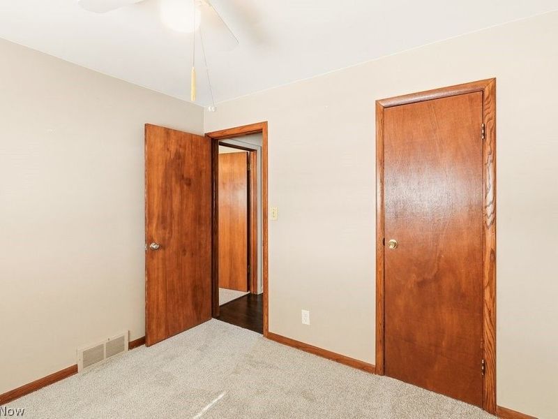 8280 Royal Ridge Drive, Parma, OH 44129 Photo 25