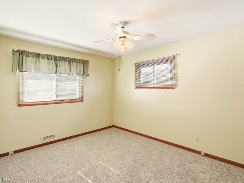 8280 Royal Ridge Drive, Parma, OH 44129 Photo 26