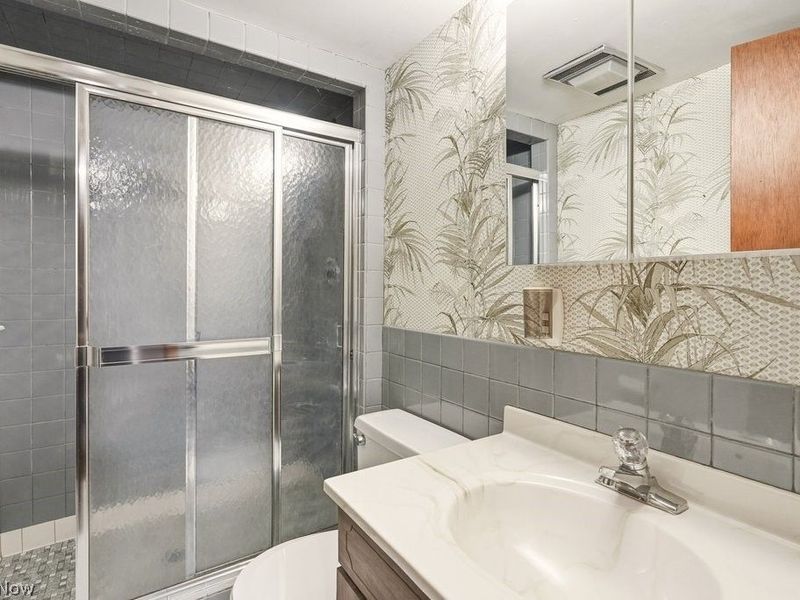 8280 Royal Ridge Drive, Parma, OH 44129 Photo 28