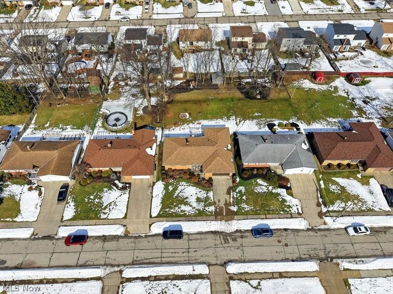 8280 Royal Ridge Drive, Parma, OH 44129 Photo 39