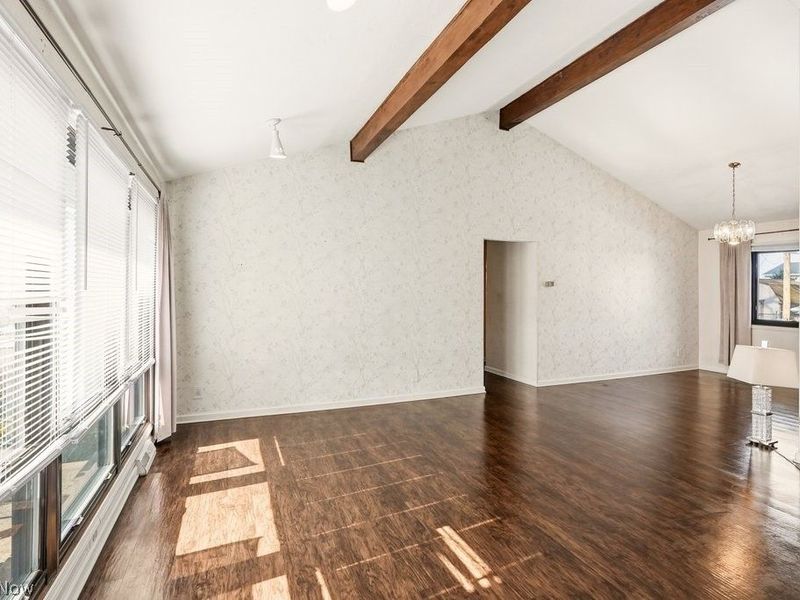 8280 Royal Ridge Drive, Parma, OH 44129 Photo 4