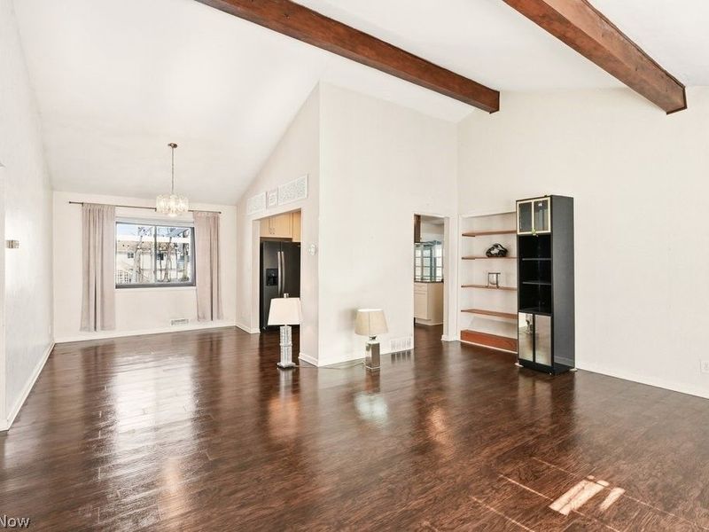 8280 Royal Ridge Drive, Parma, OH 44129 Photo 5