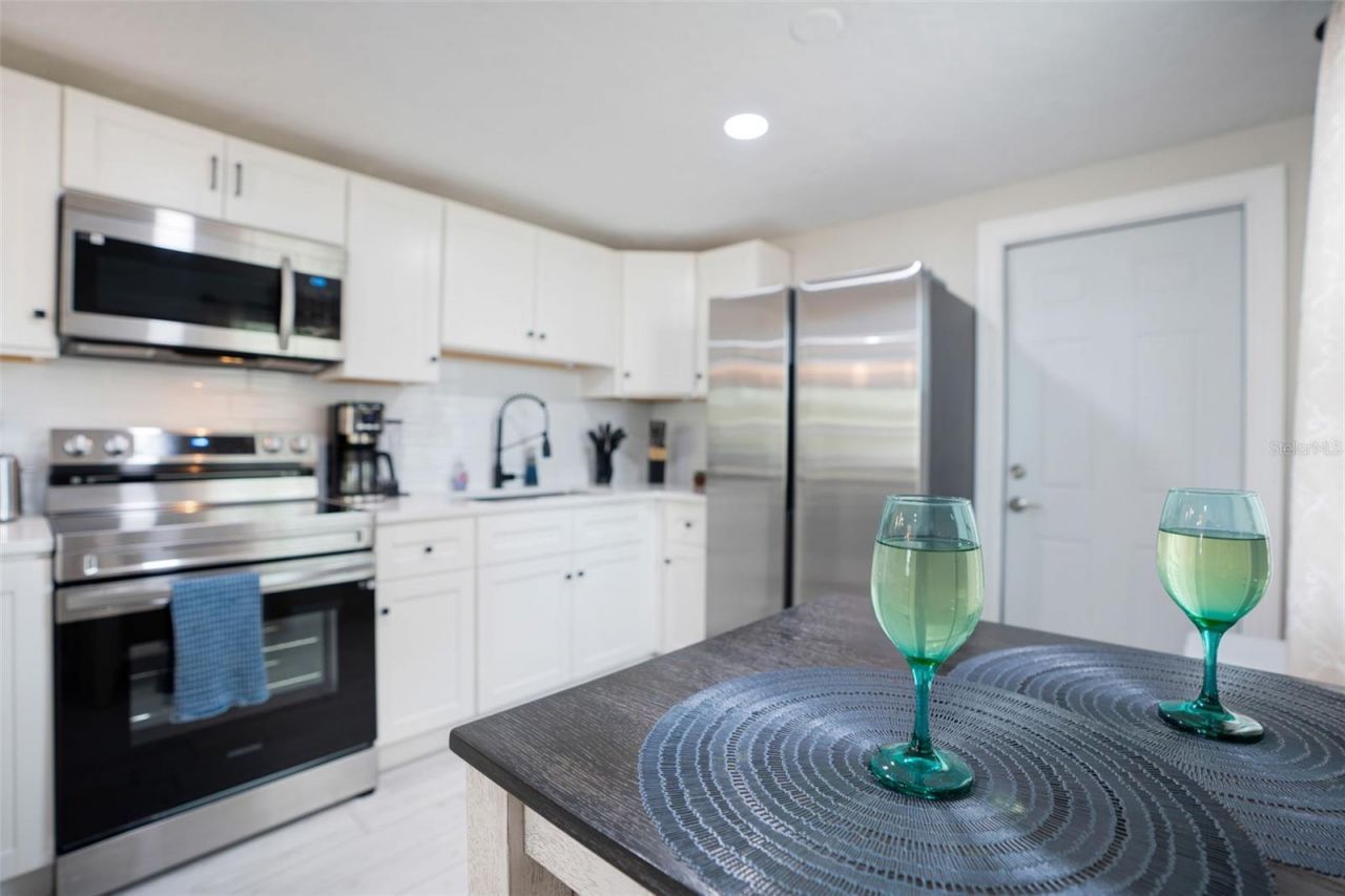 1004 67th Avenue W, Bradenton, FL 34207 Photo