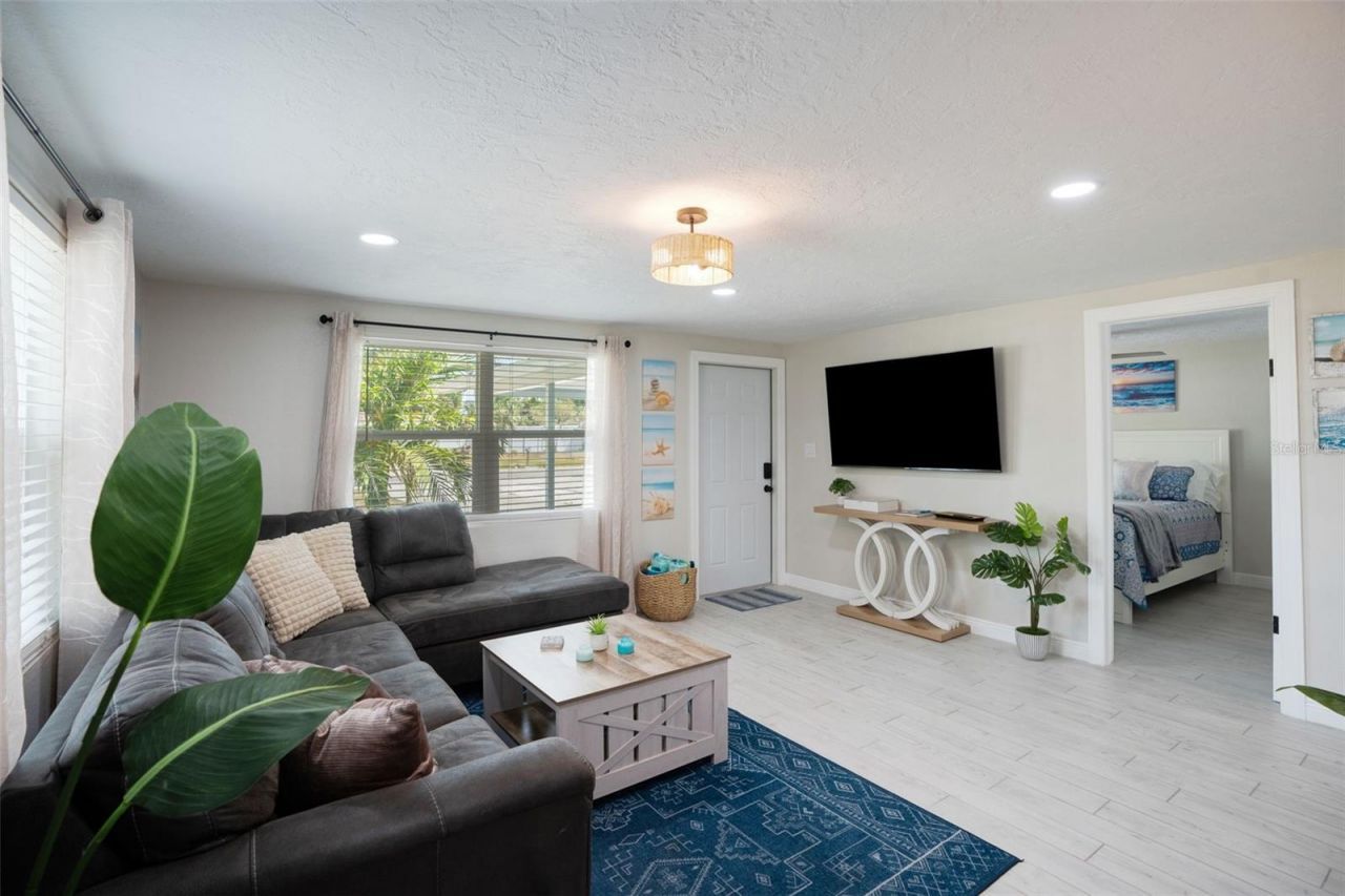 1004 67th Avenue W, Bradenton, FL 34207 Photo