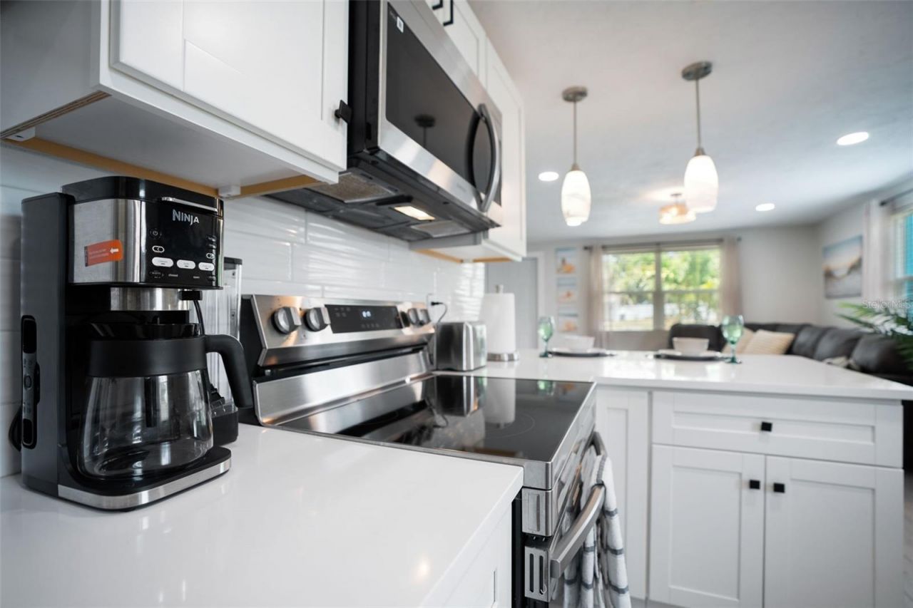 1004 67th Avenue W, Bradenton, FL 34207 Photo