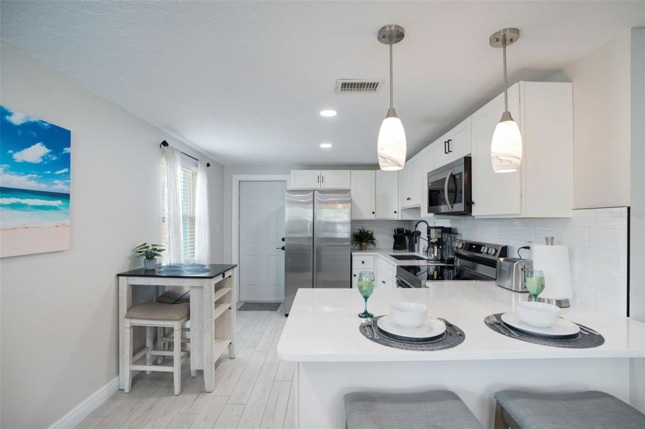 1004 67th Avenue W, Bradenton, FL 34207 Photo