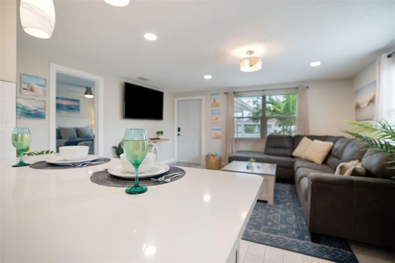 1004 67th Avenue W, Bradenton, FL 34207 Photo