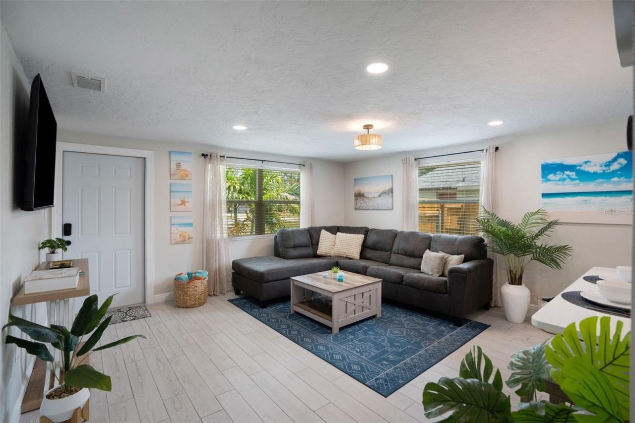 1004 67th Avenue W, Bradenton, FL 34207 Photo