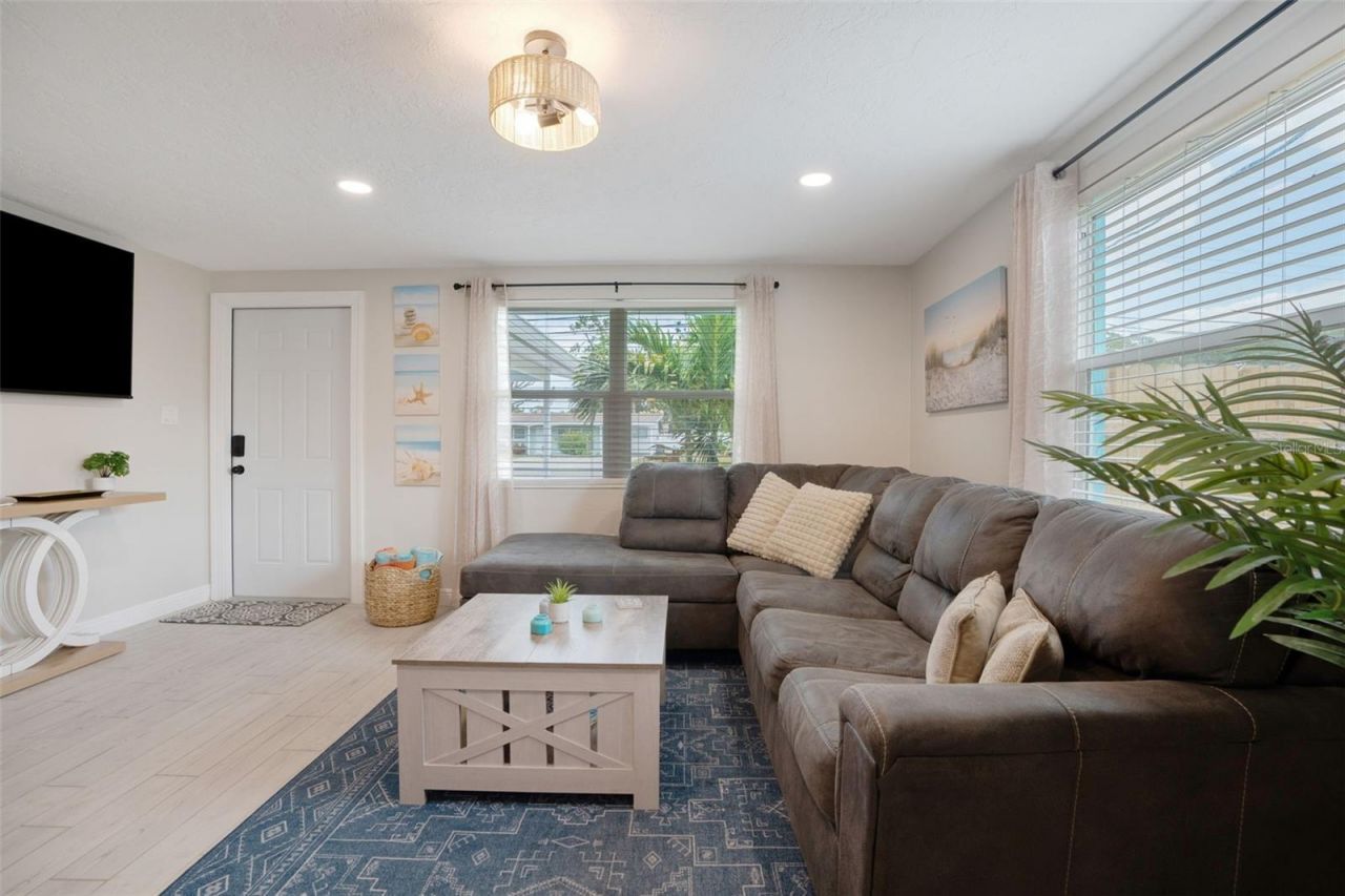 1004 67th Avenue W, Bradenton, FL 34207 Photo