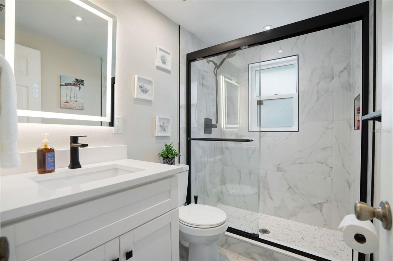 1004 67th Avenue W, Bradenton, FL 34207 Photo