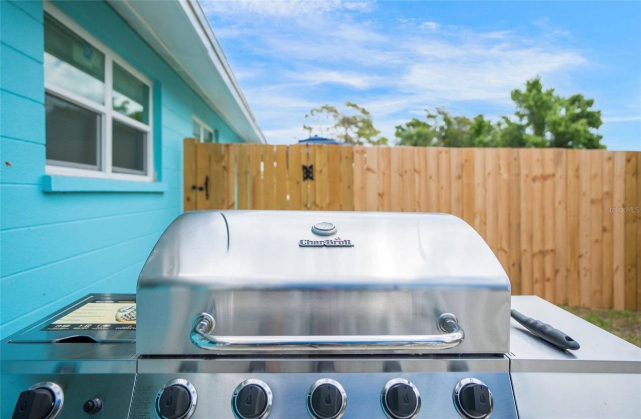 1004 67th Avenue W, Bradenton, FL 34207 Photo