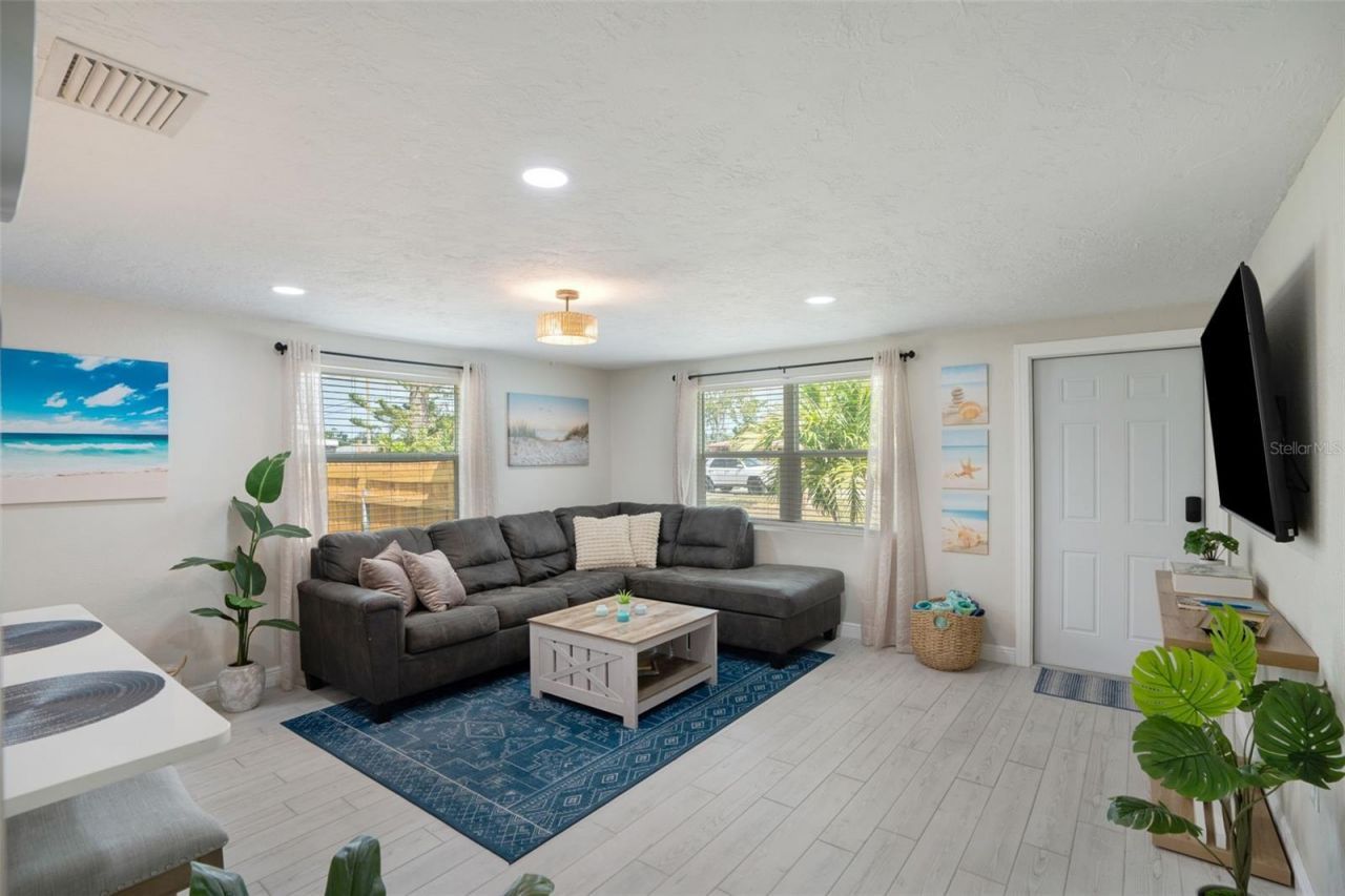 1004 67th Avenue W, Bradenton, FL 34207 Photo